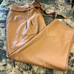 Express camel colored, faux leather, pleated, tie waist, cropped pants, sz XL